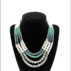 RAH FASHION, Earring and necklace set.